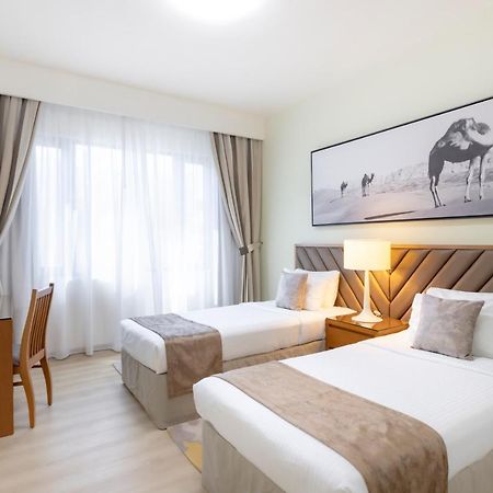 דובאי Golden Sands Suites מראה חיצוני תמונה